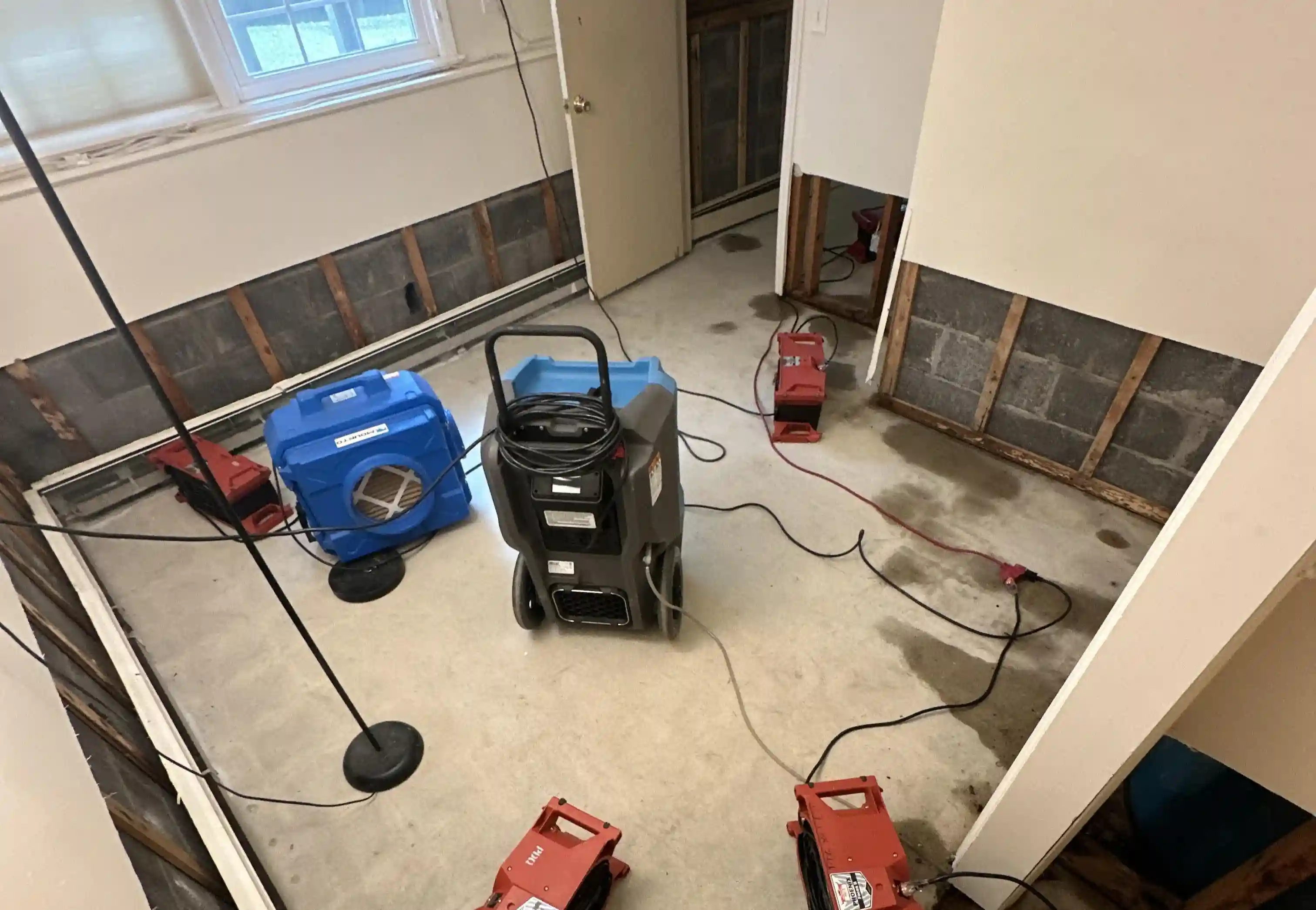 WDR PRO’s - Water Damage Restoration Service